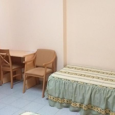 Residencia Sagrada Familia Hotel ลาเซวดูร์เชย์ ภายนอก รูปภาพ