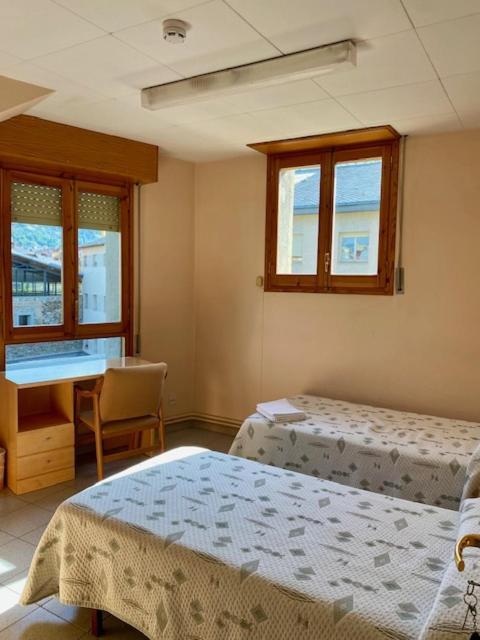 Residencia Sagrada Familia Hotel ลาเซวดูร์เชย์ ภายนอก รูปภาพ